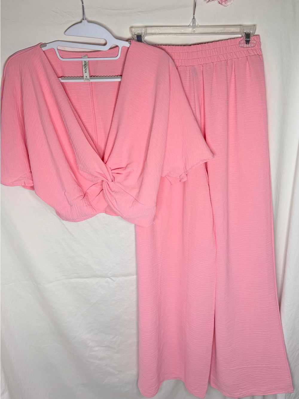 Zenana NWT. Pink Knit Two-Piece Set - Knot Front Crop Top & Wide Leg Pants